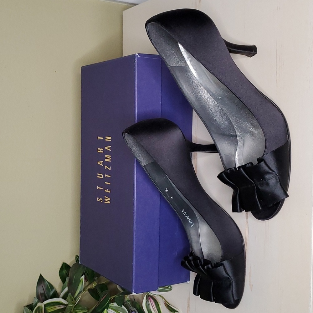 Stuart Weitzman | Black Satin Gigiritz Peep-Toe Pumps Sz 7M